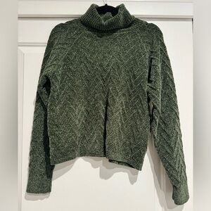 Beautiful green turtleneck